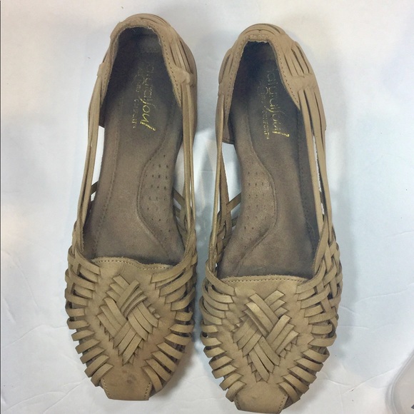 naturalizer huarache sandals